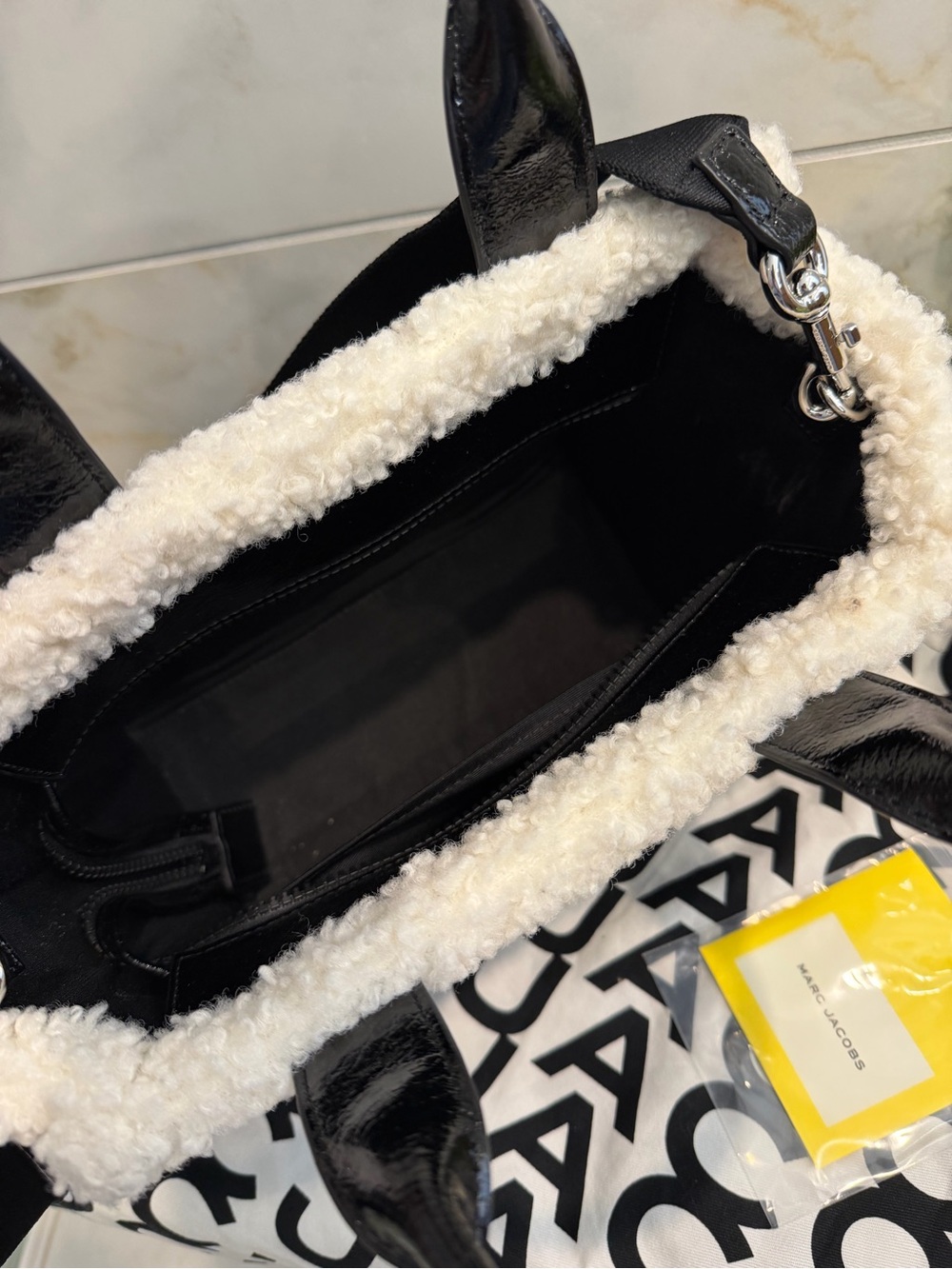 Marc Jacobs Womens “The Teddy” Black Small Tote Bag with Cream Sherpa Trim - Picture 5 of 5